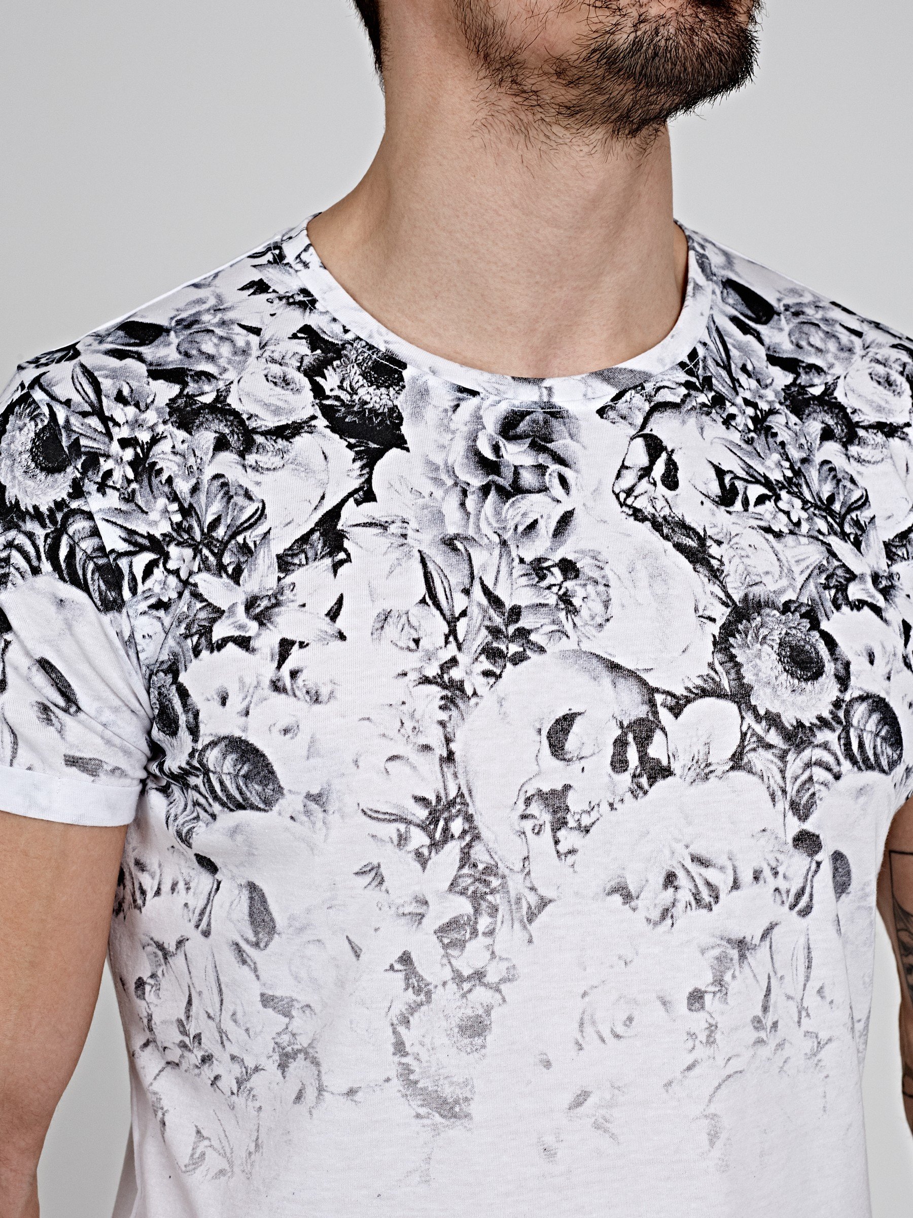 skull print shirt