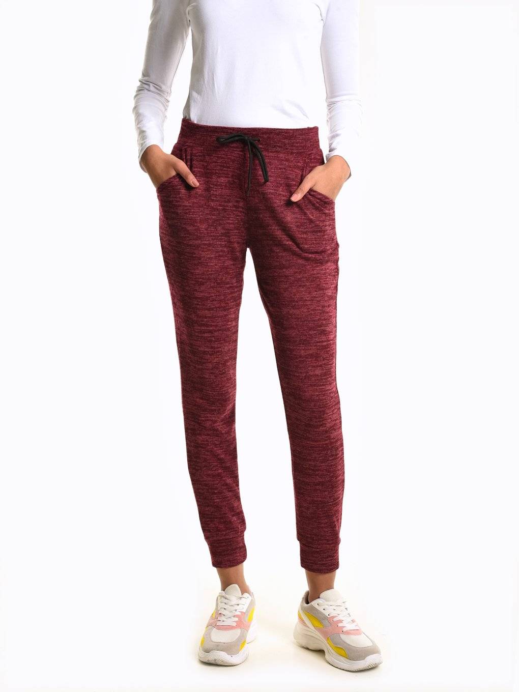 maroon sweatpants outfit